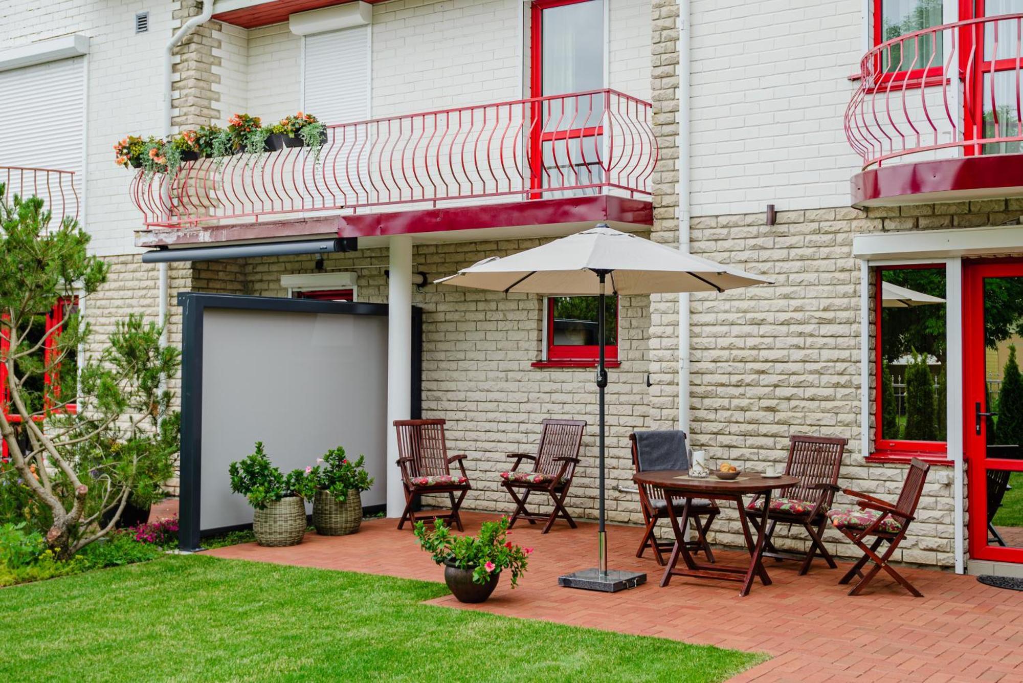 Family Inn Cottage With Terrace Palanga Exterior photo
